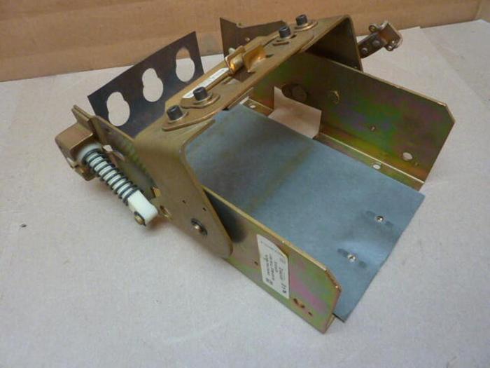 Used SQUARE D Breaker Operating Mechanism 9422-RR-1 Used