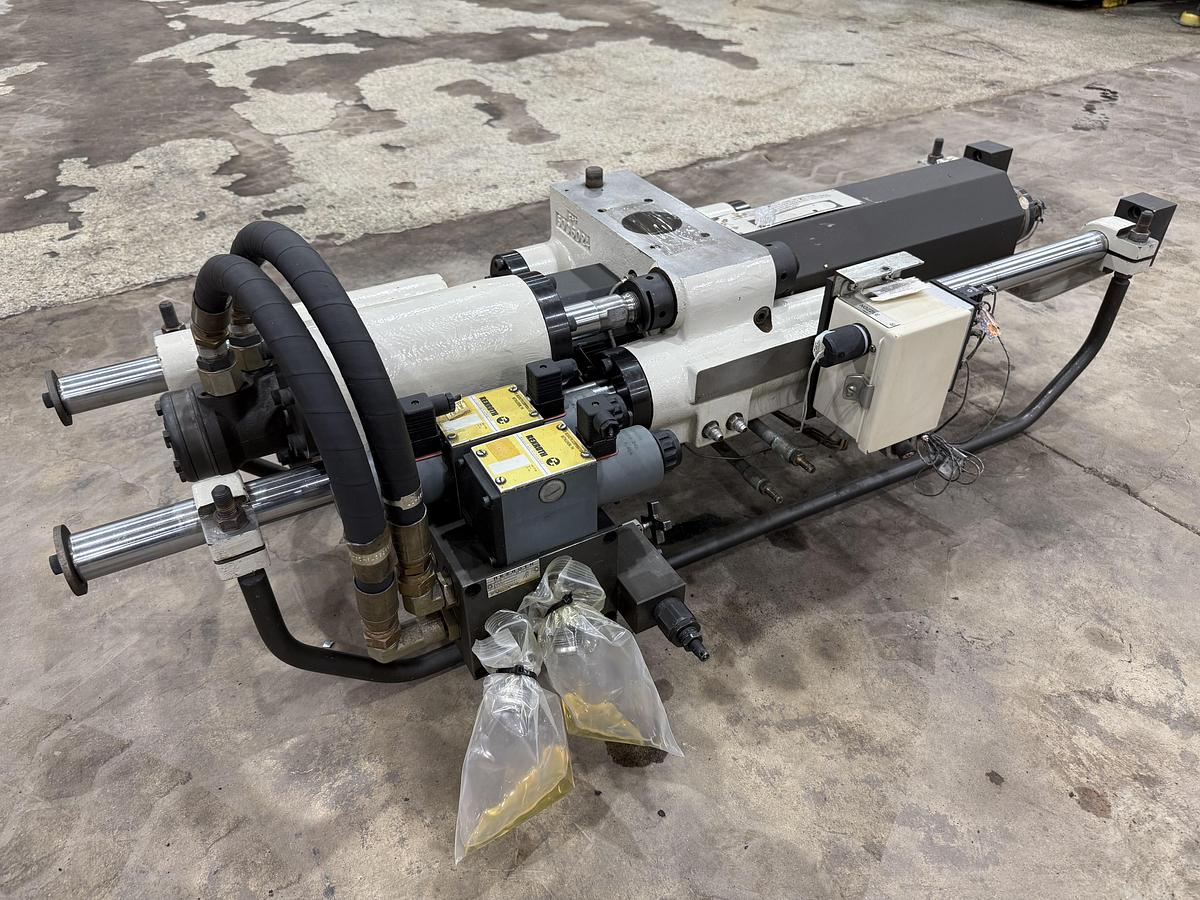 Used CINCINNATI MILACRON VSX 85-2.27