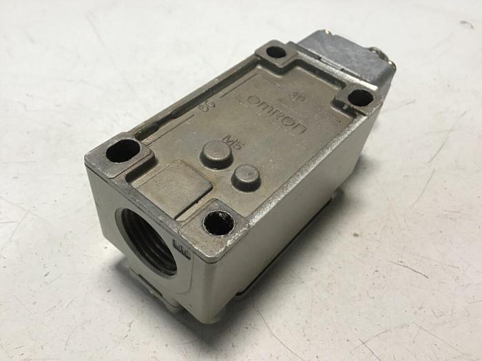 Used OMRON Limit Switch D4B-2171N #121562