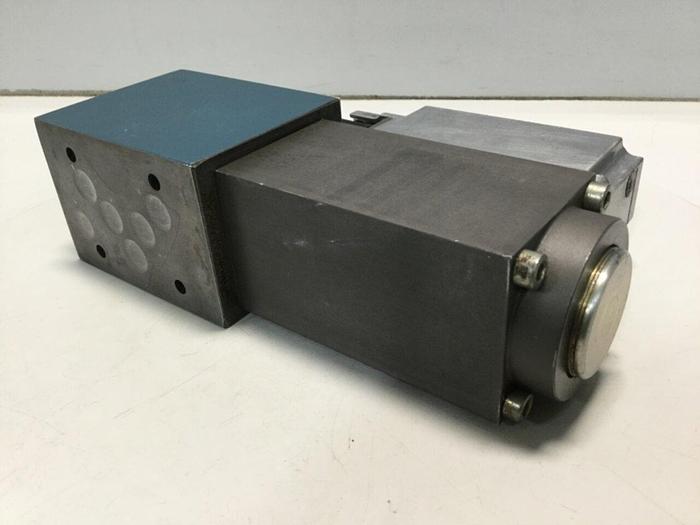 Used BOSCH Hydraulic Servo Proportional Valve 0 811 404 811 USED