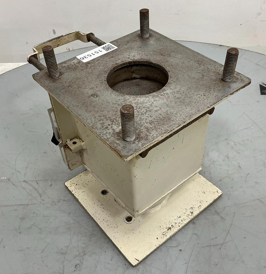 Used METAL FABRICATOR NO MODEL NUMBER / NO TAG