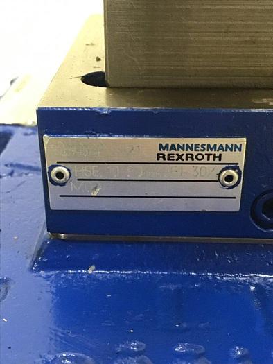 Used REXROTH Valve 4WRKE35W2-1000-21/6A24EZ9 Used