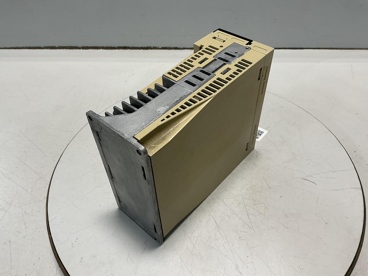 Used YASKAWA ELECTRIC SGDS-08A12AY27