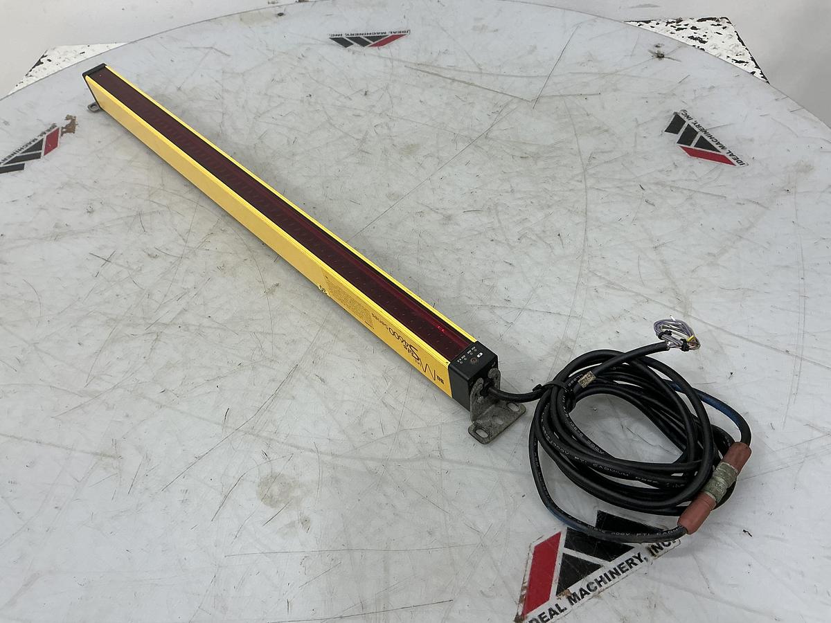 Used BANNER MS46SR-30-700-Q1-R-NC-FP