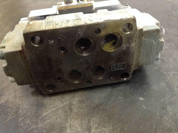 Used YUKEN Directional Valve DSHG-04-3C11-C2-ET-D24-50 #70788
