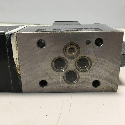 Used VICKERS Directional Control Valve DG4V32AMP7H750 #95467