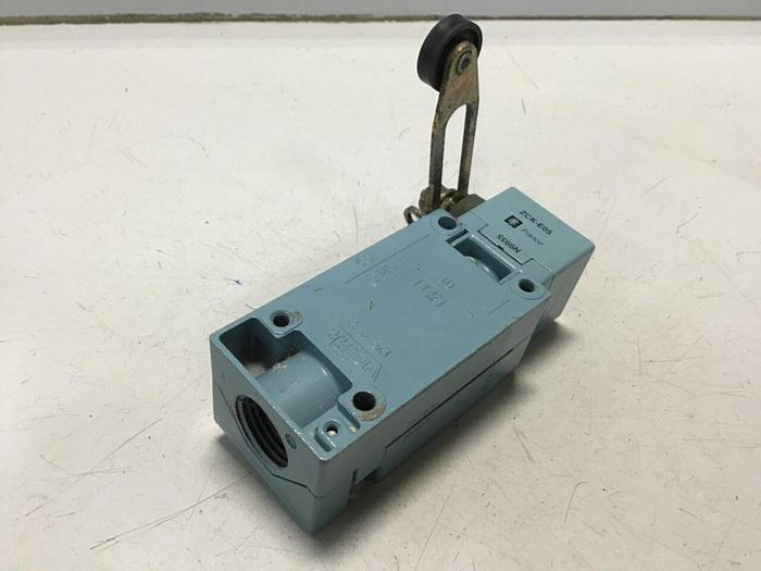 Used TELEMECANIQUE Limit Switch XCK-J-H7 #121849