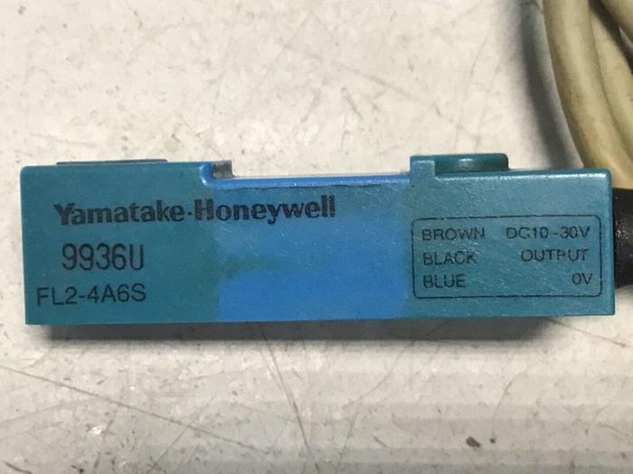 Used YAMATAKE Proximity Switch FL2-4A6S #128218