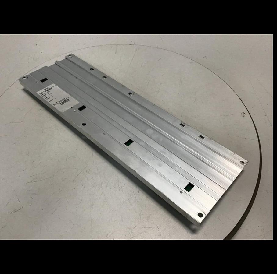 Used YUSHIN AMERICA Base Slot Unit Rack F3BU09-ON Used