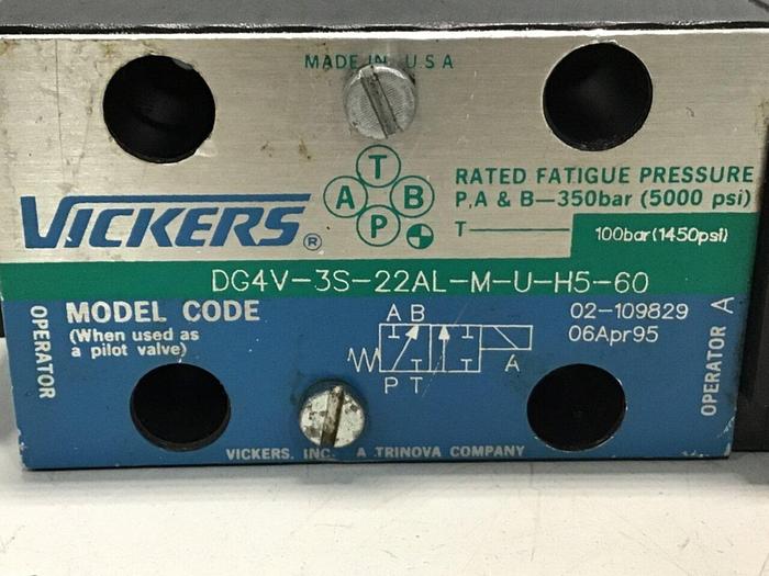 Used VICKERS Directional Valve DG4V-3S-22AL-M-U-H5-60 #130767