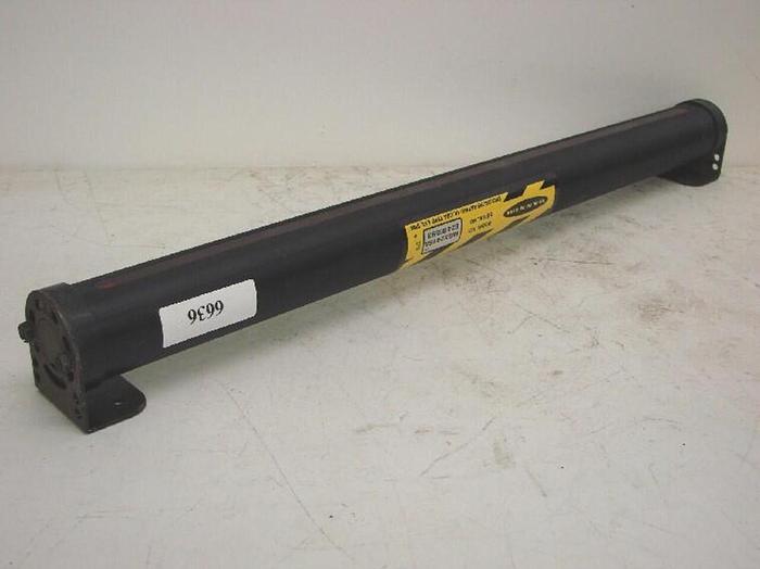 Used BANNER ENGINEERING Light Curtain Emitter MGE2416A #6636