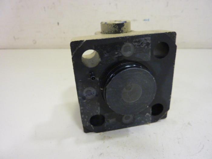 Used VICKERS Valve CVCS25W31S210 #61715