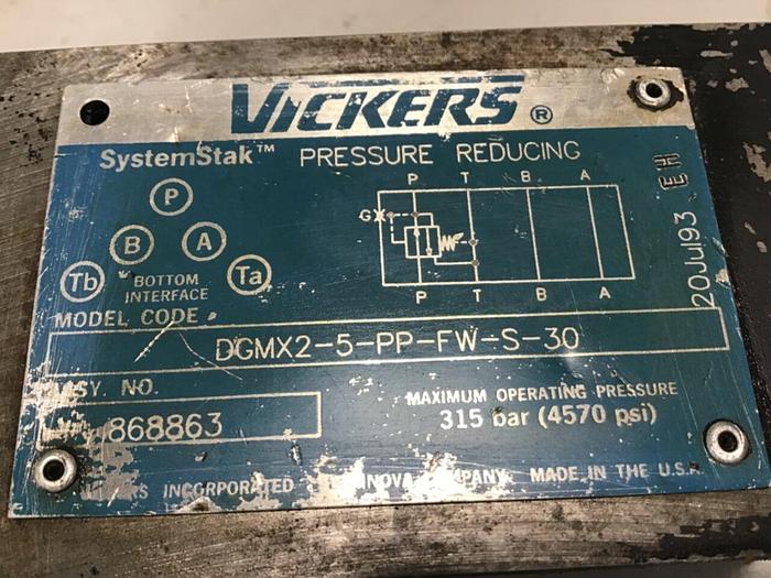 Used VICKERS Pressure Valve DGMX2-5-PP-FW-S-30 #136706
