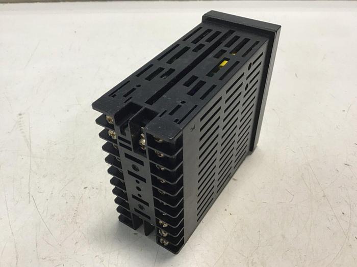 Used OMRON Temperature Controller E5EK-AA2-500 #133900