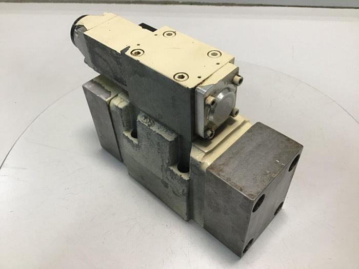 Used REXROTH Valve 4WEH10C3020AG24N9K4 #115867