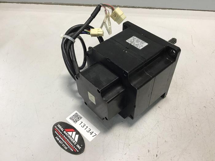 Used YASKAWA Servo Motor SGMP-08AWYR32 #131347