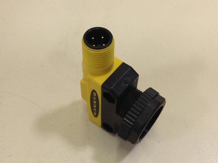 Used BANNER ENGINEERING World Beam Sensor QS18VP6RQ8 #86868