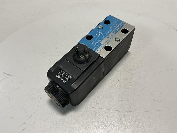 Used VICKERS DG4V-3-2AL-M-U-HL7-60-EN594
