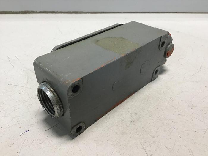 Used CUTLER HAMMER Limit Switch 10316H3712A #121950