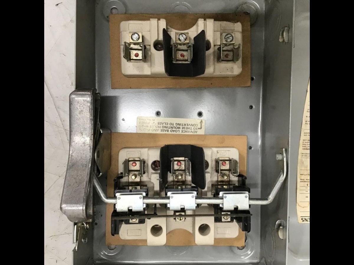 Used SIEMENS 30 Amp ITE Heavy Duty Vacu-Break F-351 USED