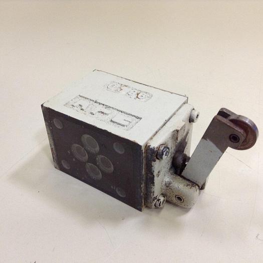 Used YUKEN Directional Valve DCG-01-2B2-R-40 #77770