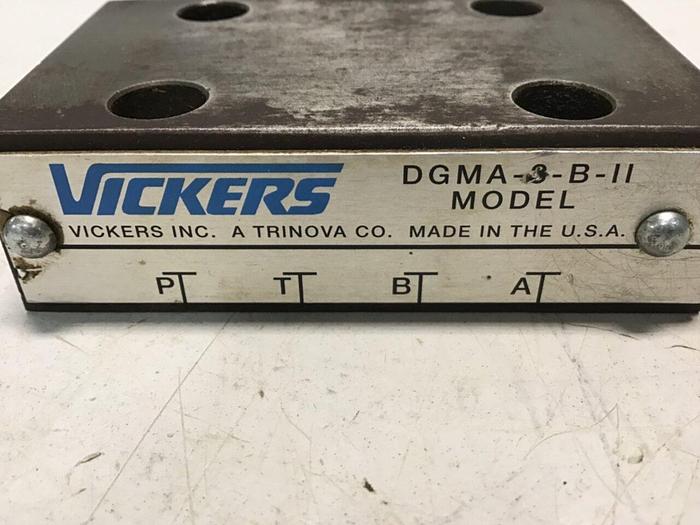 Used VICKERS Control Valve DGMA-3-B-11 #130776