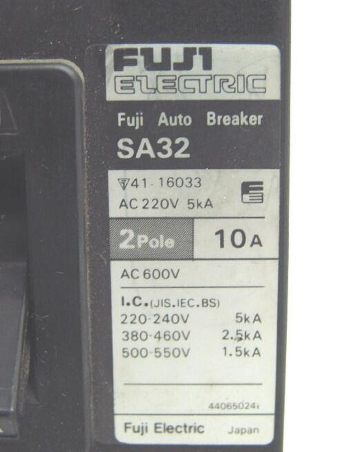 Used FUJI ELECTRIC 10 Amp Circuit Breaker SA32-10 #11807