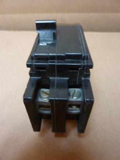 Used SQUARE D 10 Amp Circuit Breaker QOU210 #46141