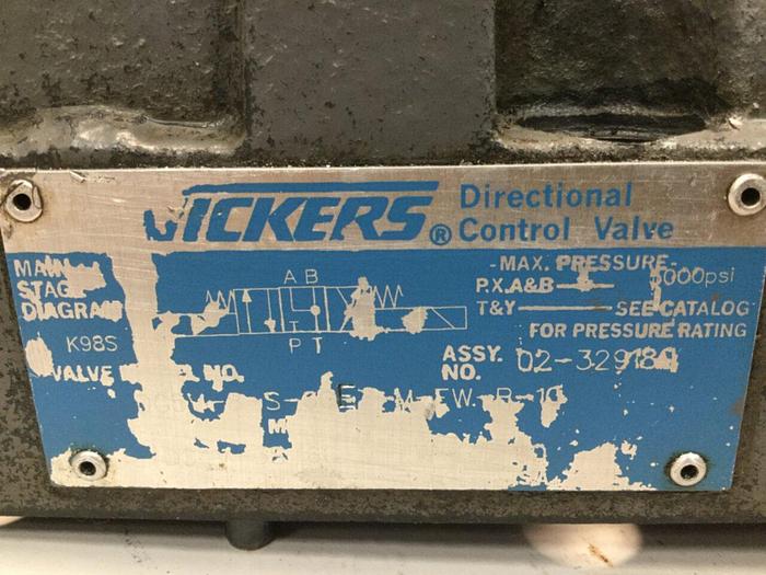 Used VICKERS Valve DG4V-3S-6C-M-FW-B5-60 #102974