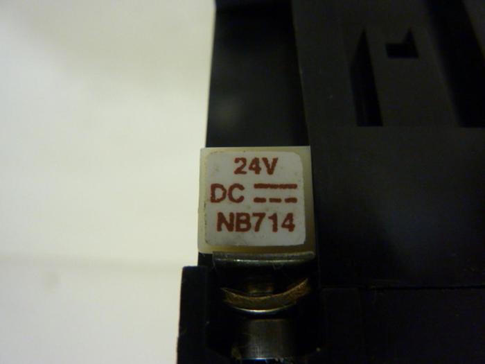 Used ALLEN BRADLEY Relay 700DC-F400 SER B #47177