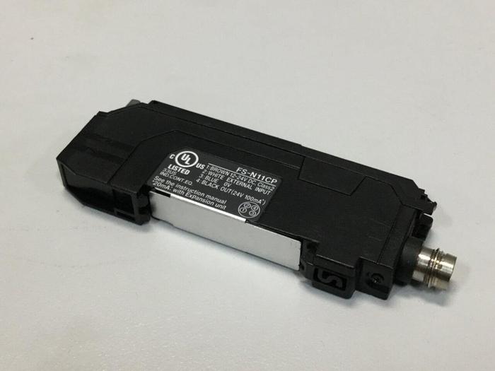 Used KEYENCE CORP Fiber Optic Sensor FS-N11CP #104257