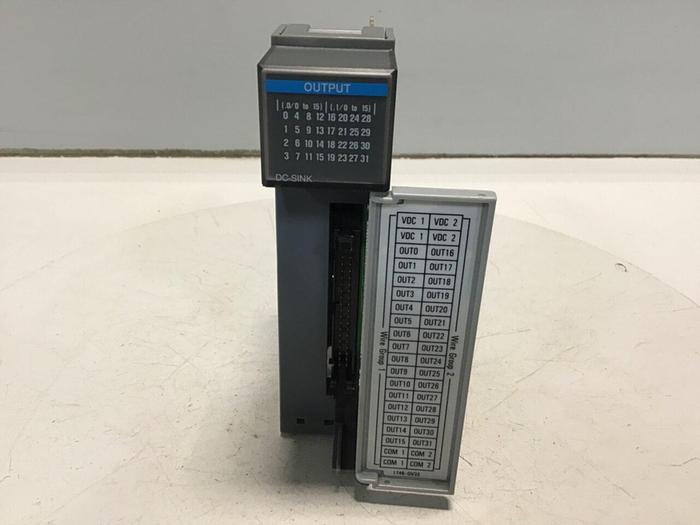 Used ALLEN BRADLEY Output Module 1746-OV32 SER C #88979