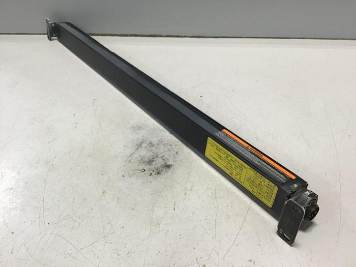 Used BANNER ENGINEERING Light Curtain MSE2824 #140709