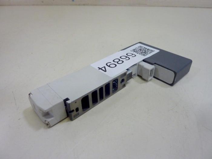 Used SMC Solenoid Valve VQC2301N-5-X59 #66894