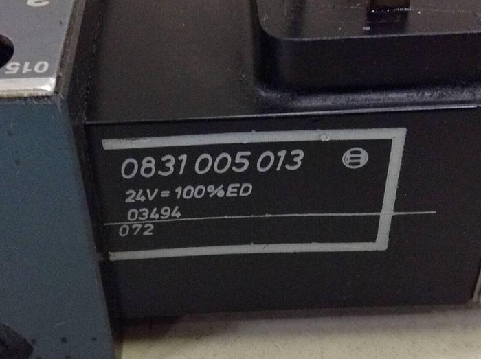 Used BOSCH Hydraulic Valve 0 810 090 103 Used