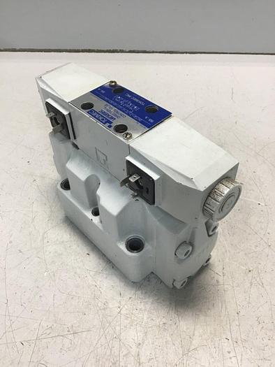 Used VICKERS Valve DG5V-7-2C-E-U7-H-80-JA277 USED