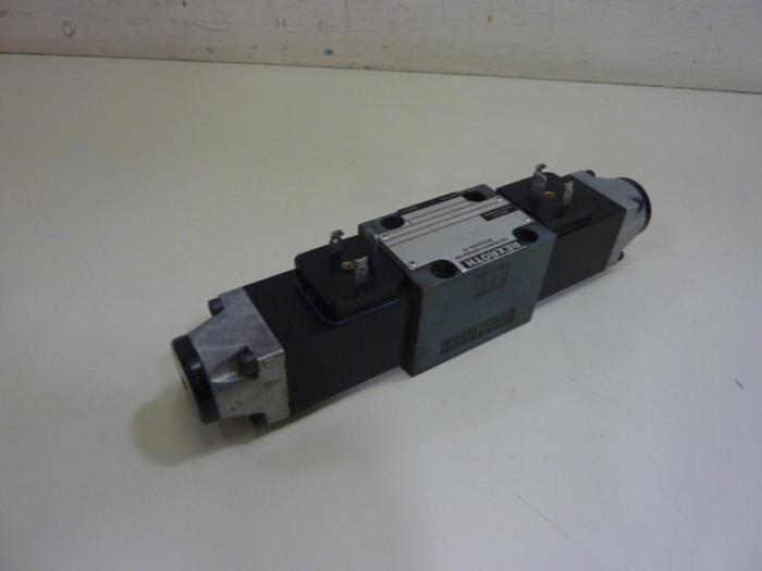 Used REXROTH Valve 4WE6E51AG24N9K4V #63955