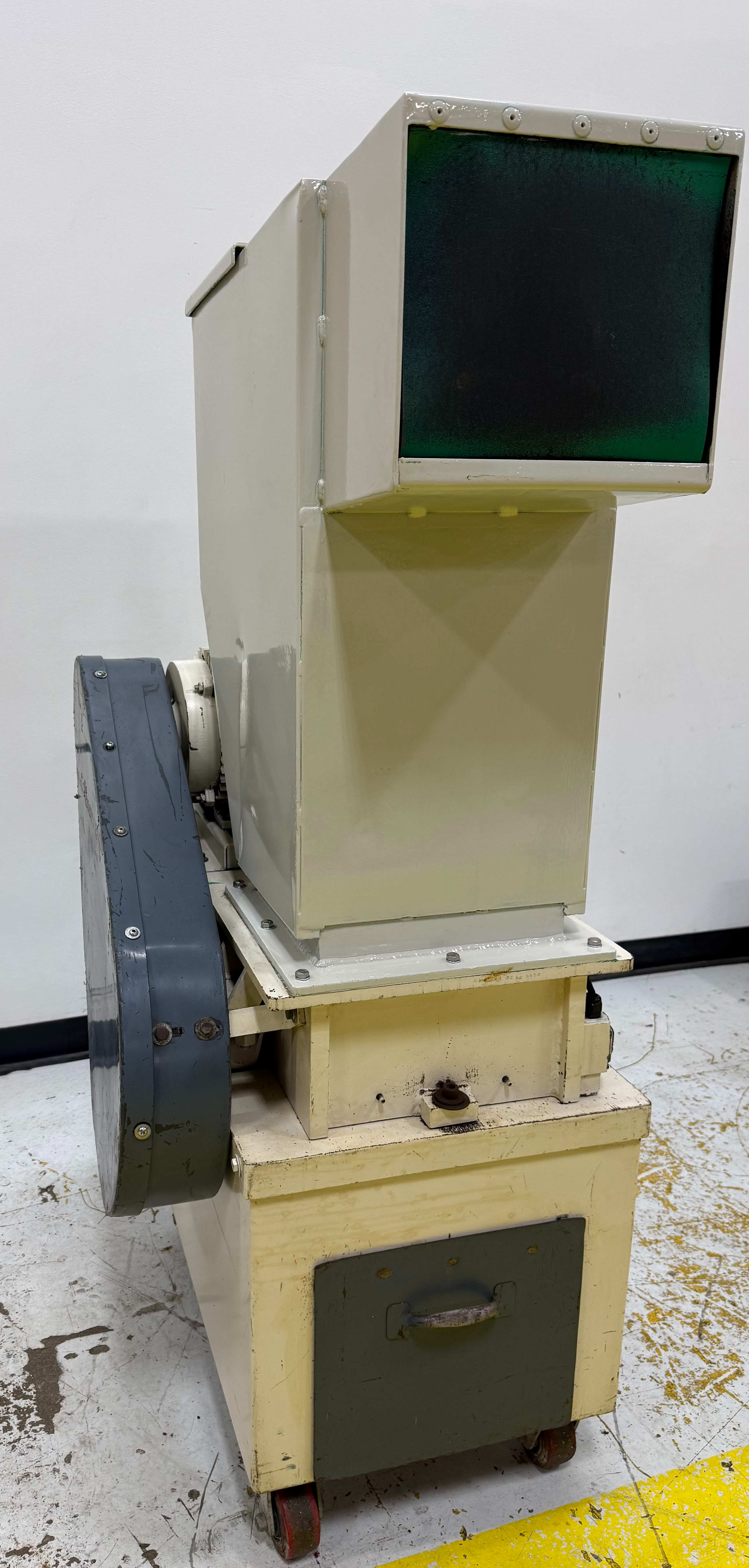 Used NELMOR GRINDER GRANULATOR G1012M1 72 12 5558