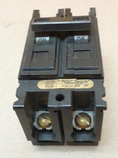 Used WESTINGHOUSE 15 Amp Circuit Breaker QC215 #31343