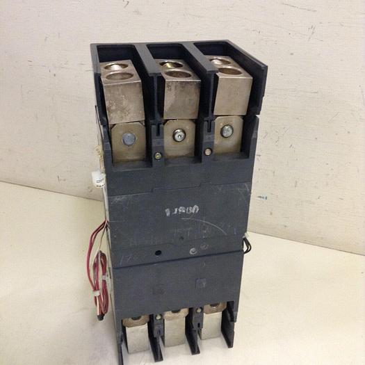 Used GENERAL ELECTRIC 400 Amp Circuit Breaker SRPG400A #71577
