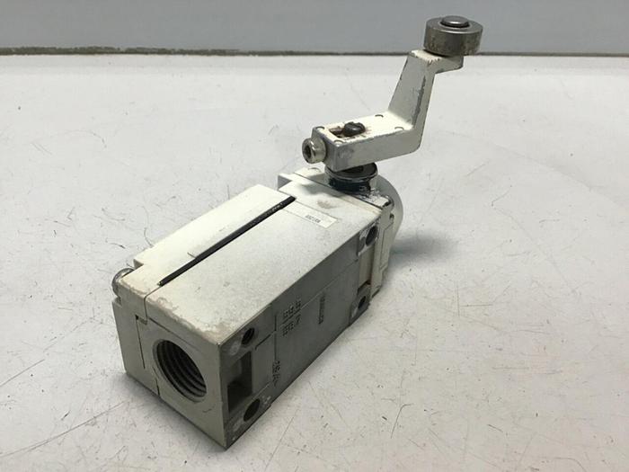 Used OMRON Limit Switch D4A-0100 #122001