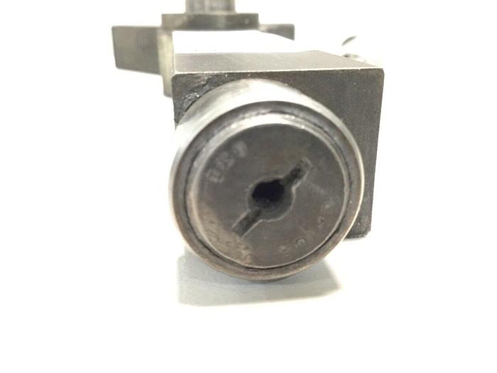 Used CINCINNATI MILACRON Stop Bar Lock VT220-12 / SBL #114735