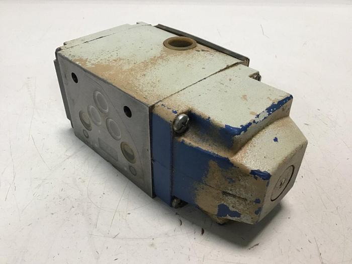 Used VICKERS Valve DG4S-5-2A-W-T-11 #130913