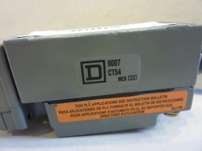 SQUARE D Limit Switch 9007C54DP10Y19021 NEW