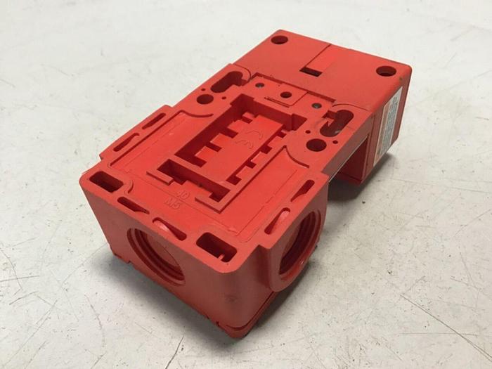 Used ALLEN BRADLEY Guardmaster Switch TROJAN 5 #121272