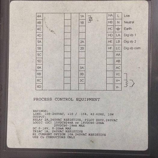 Used BARBER COLMAN Temperature Controller 2204E/CC/VH/TH/XX/XX/XX/XX/2XX #86357