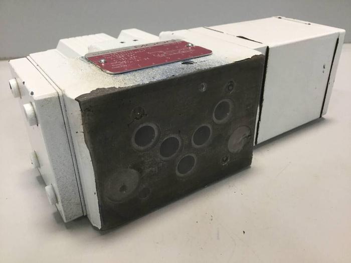 Used MOOG Servo Jet Valve D661E5002 Used