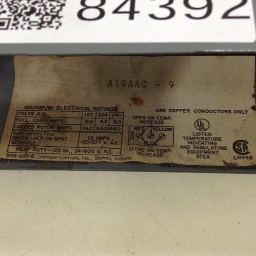 Used JOHNSON CONTROLS Temperature Controller A19AAC-9 #84392