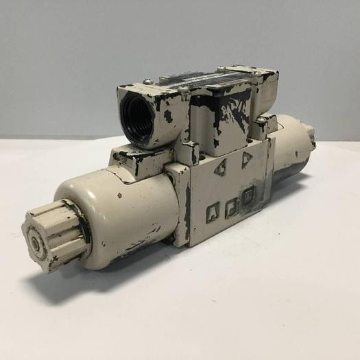 Used NACHI Directional Control Valve SS-G01-C5-GR-D2-20 #91585