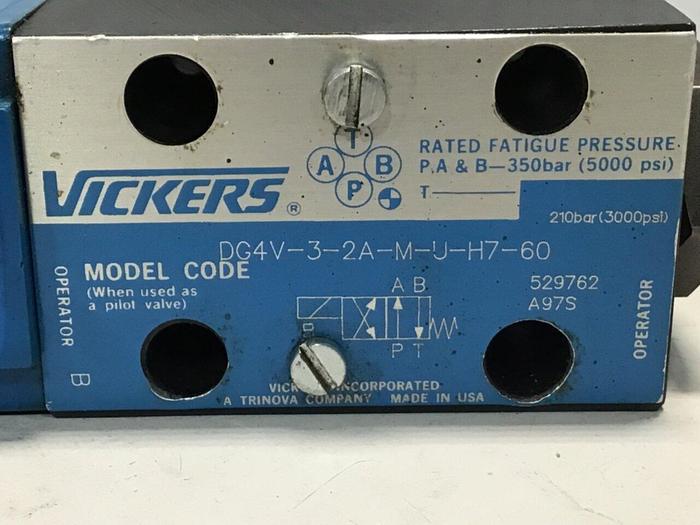 Used VICKERS Valve DG4V-3-2A-M-U-H7-60 #131560